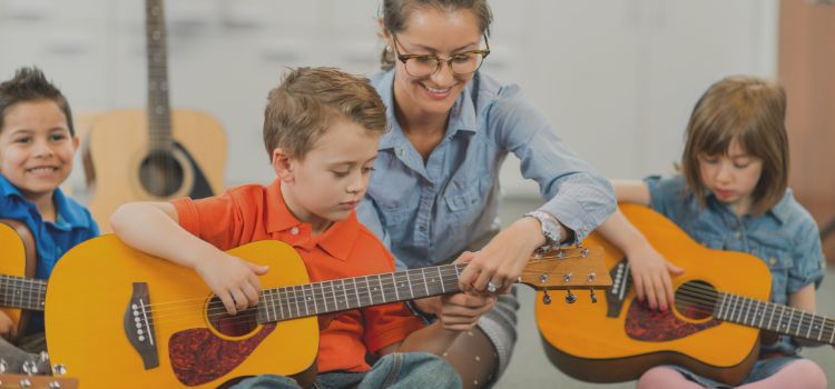 How to Choose the Right Guitar for Your Child