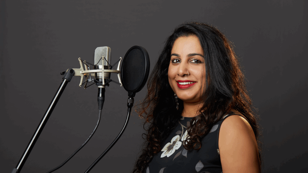 Serah with microphone